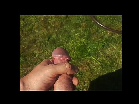 ❤️ Hottie beroa bere pussy arrosa izorratu egiten du eta udako lorategi batean squirt batekin esperma egiten du Azal pornoa gurean eu.moresexmovies.ru ❌