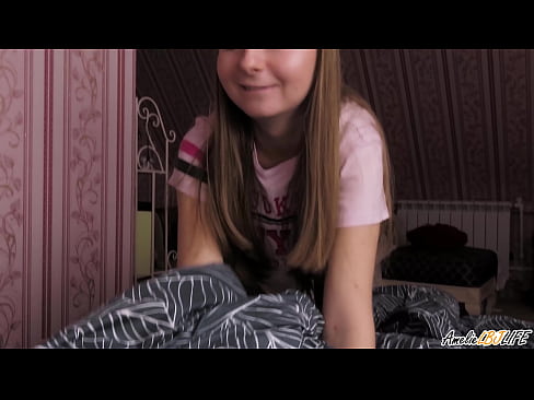 ❤️ Blondie-k bere BFF-ren sakon zurrupatzen du eta esperma jasotzen du ahoan Azal pornoa gurean eu.moresexmovies.ru ❌